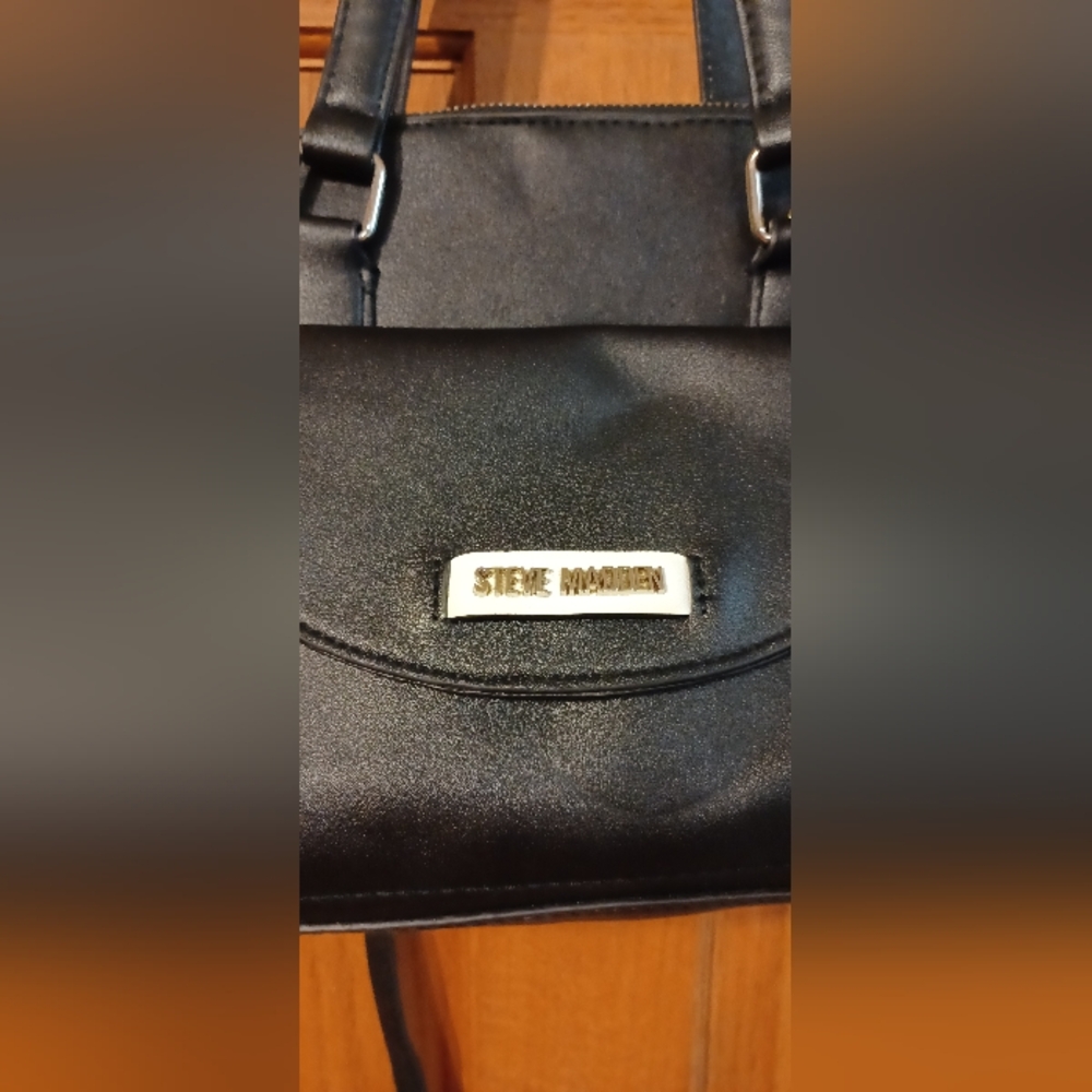 π£ππ 2 Purses/$15 πππ£ Steve Madden Black and White Purse - Picture 5 of 12